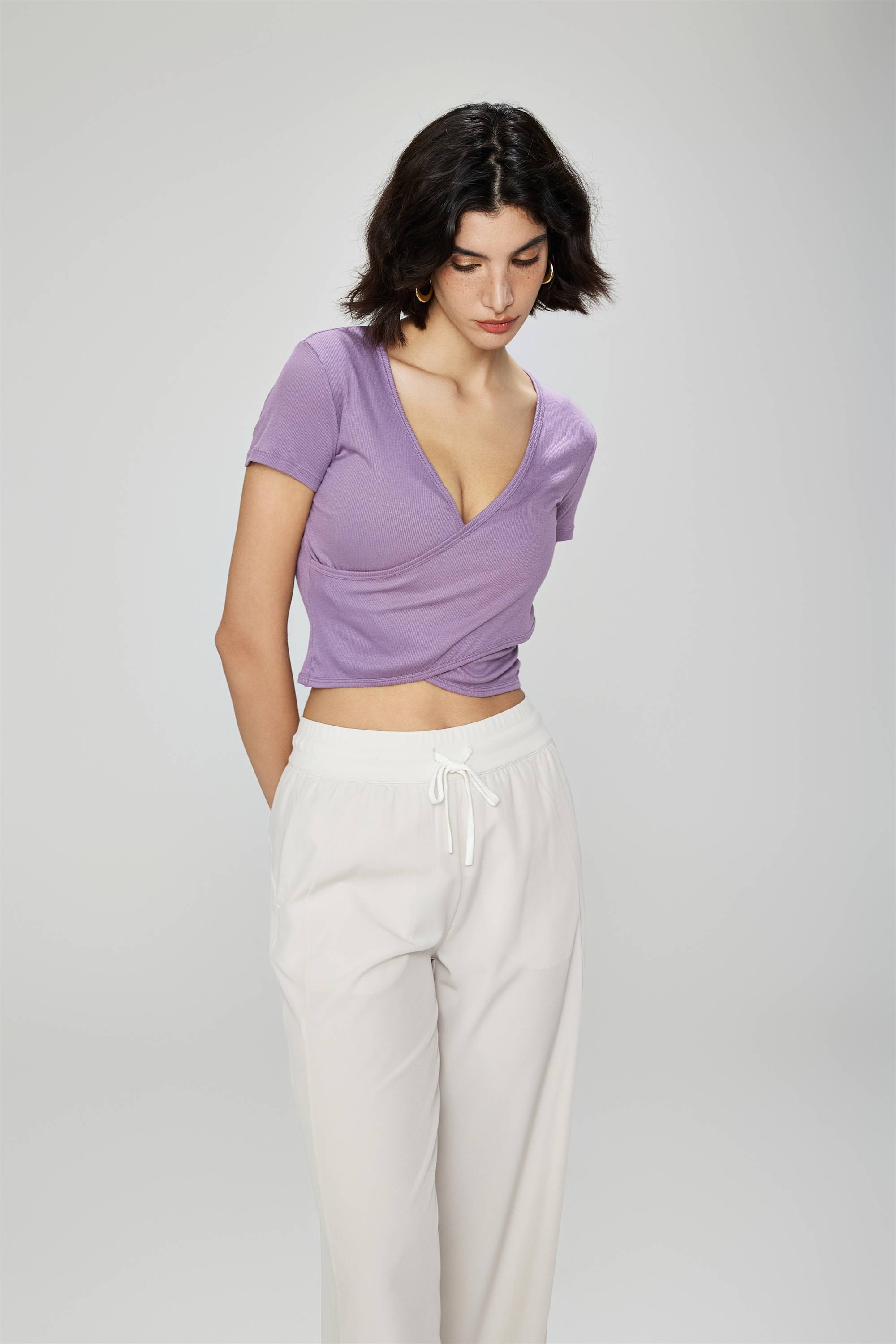 V-Neck Cropped Short Sleeve Sports Top