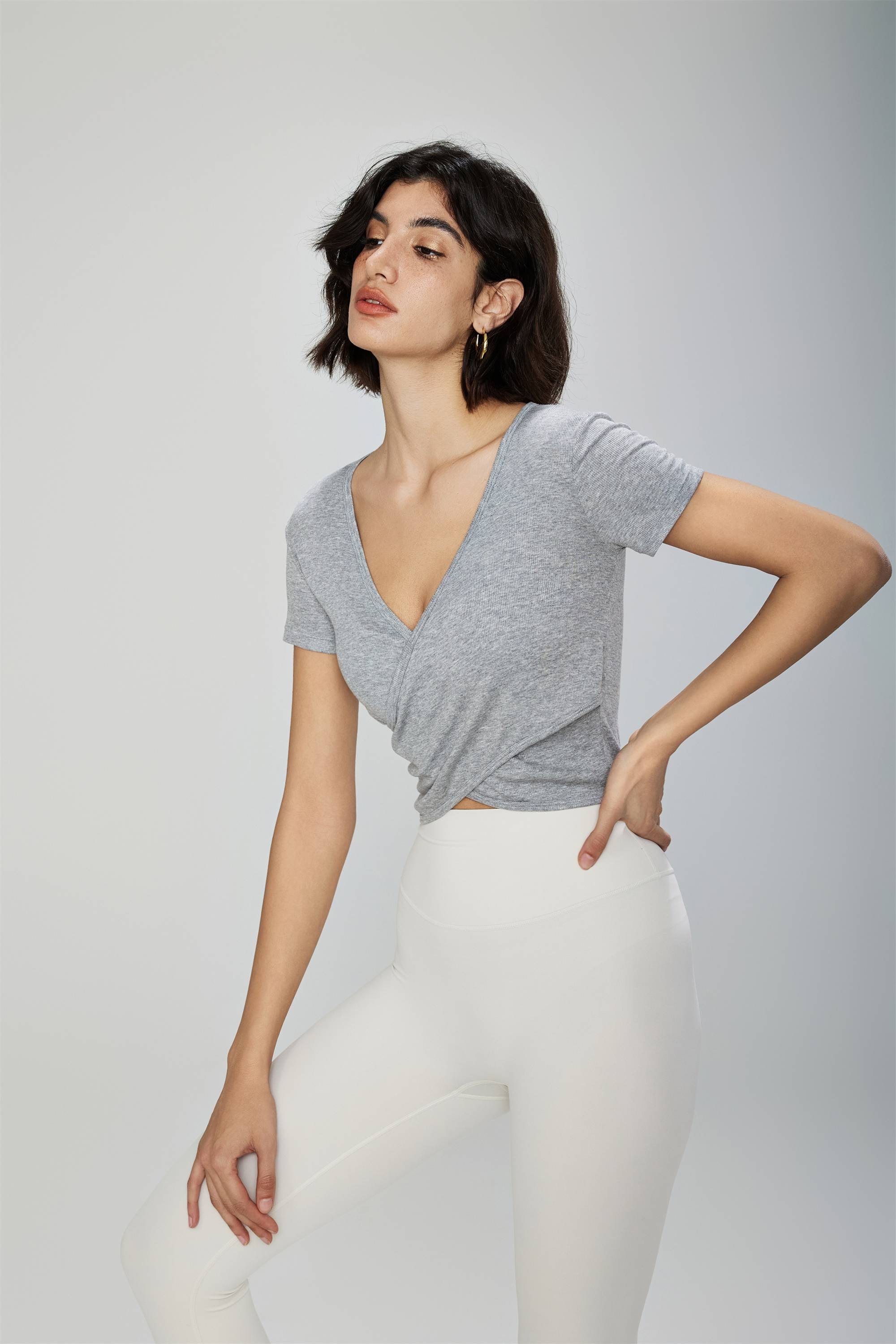 V-Neck Cropped Short Sleeve Sports Top