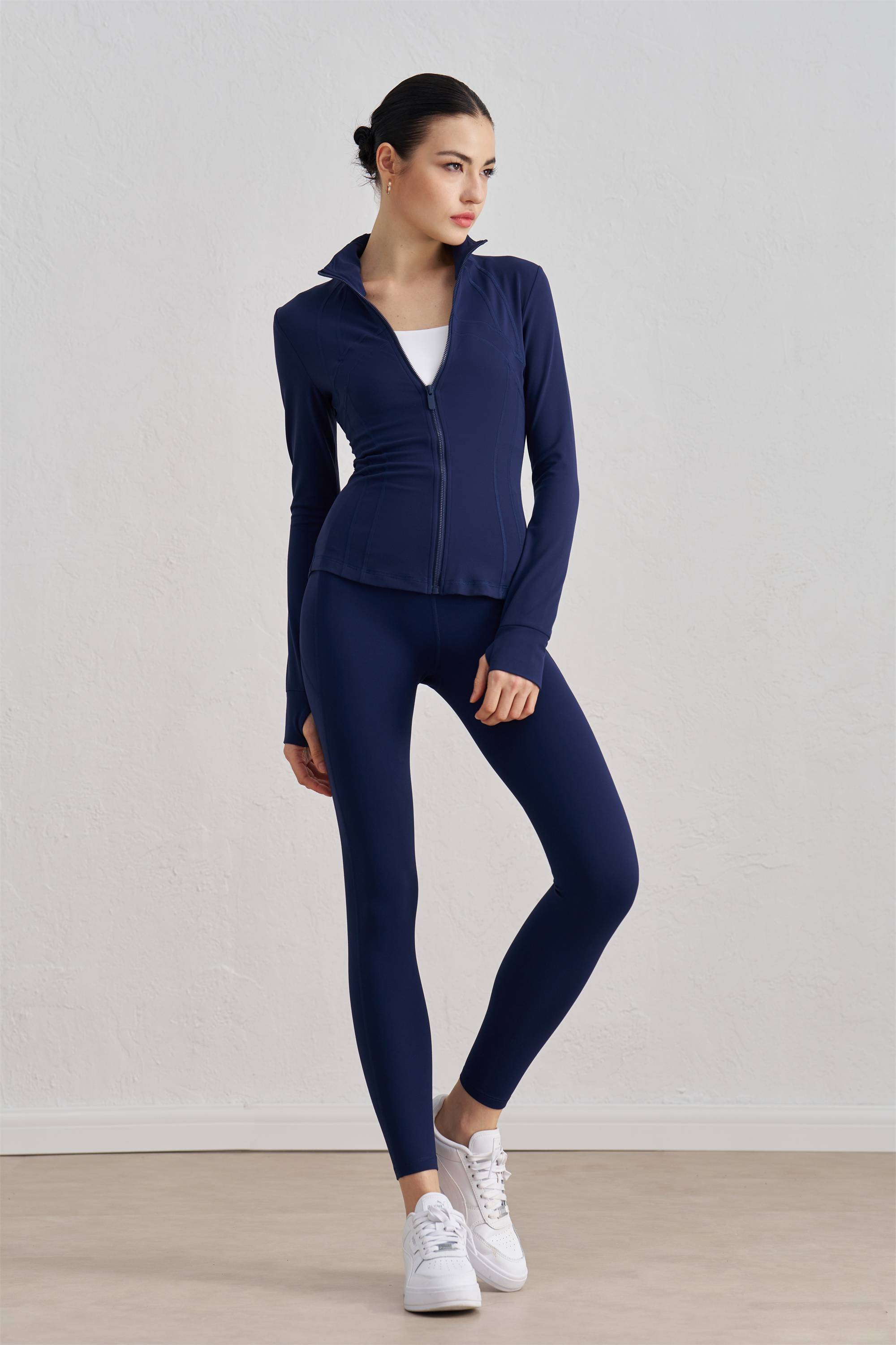 Thickened Stand-Collar Yoga Jacket for Fall & Winter